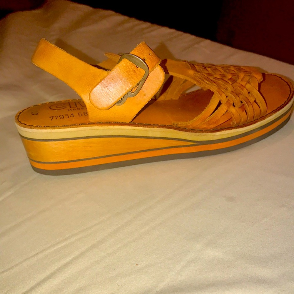 Sandals - Picture 2 of 4